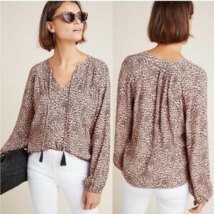Kachel Anthropologie Sz 8  Leopard Print V-Neck Blouse